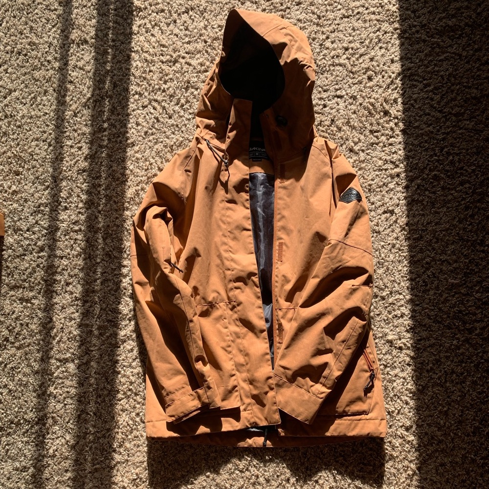 Dakine Women's Ski Jacket in Tan